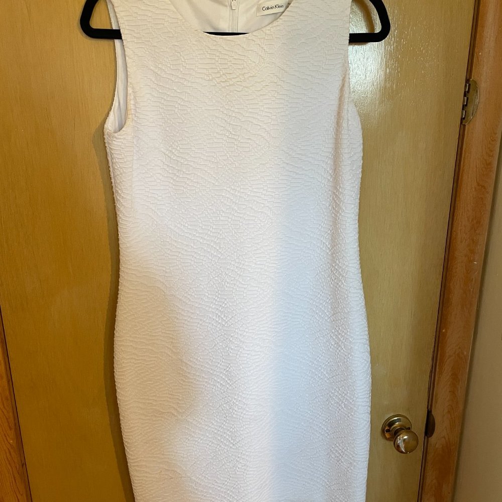 White Calvin Klein textured shift dress (size 10)
